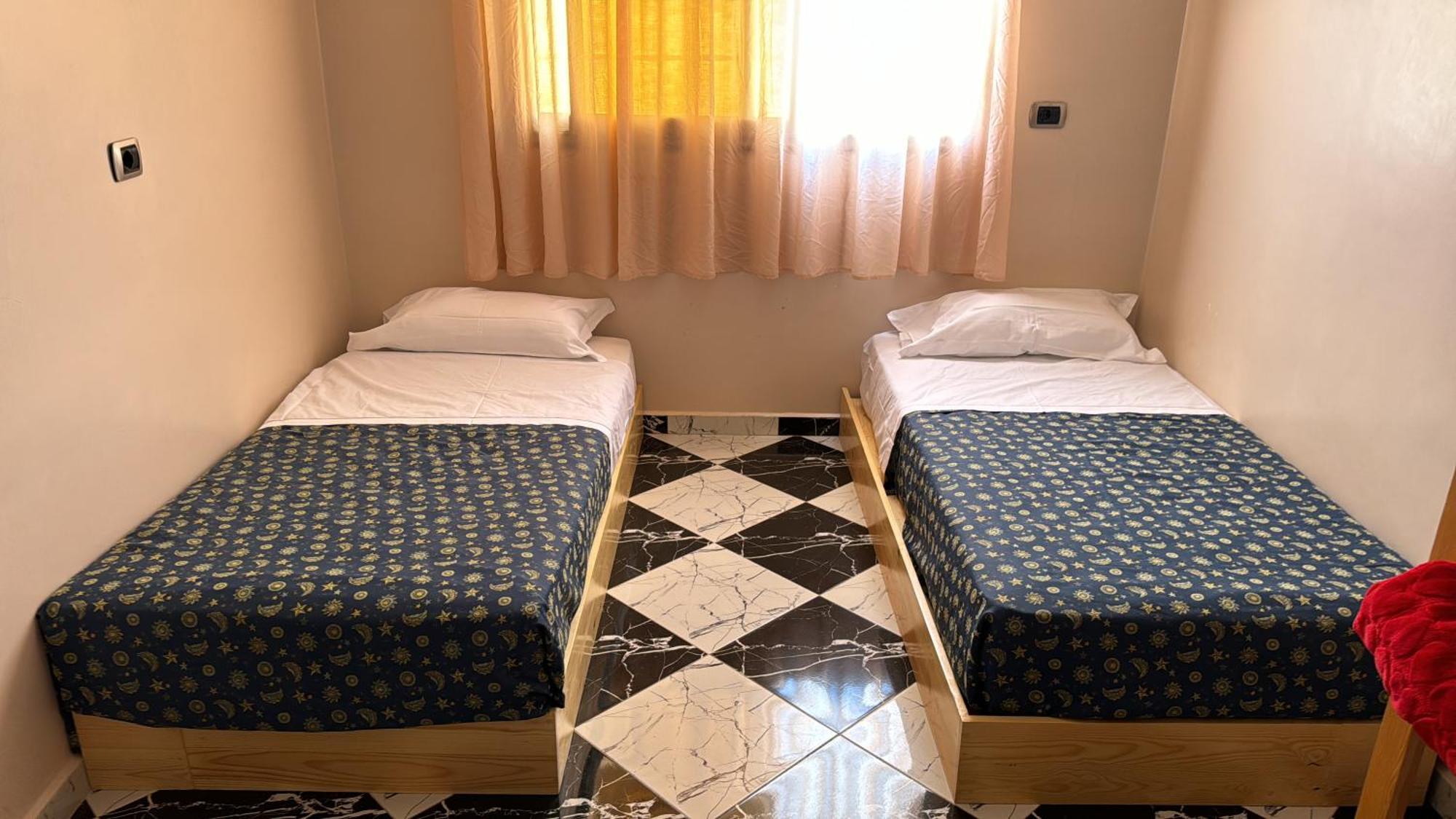 Soraya Guest House Surf Camp & Restaurant 임수안 외부 사진